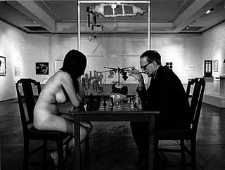 http://schaaksite.nl/datas/users/4/dcduchamp-and-eve-babitz-playing-chess-taken-by-julian-wasser-1963_4.jpg